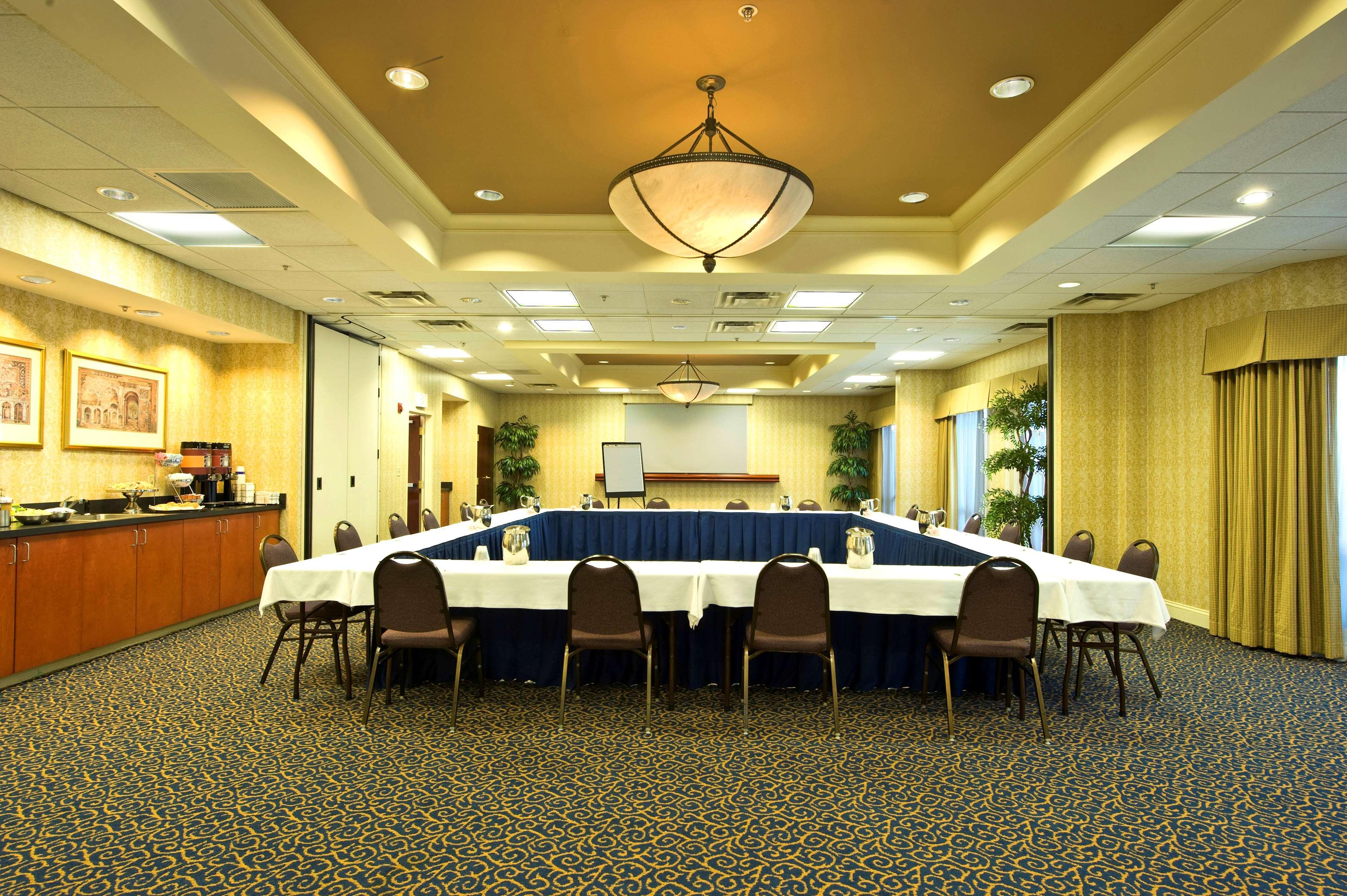 Hampton & Suites-atlanta Airport North-i-85