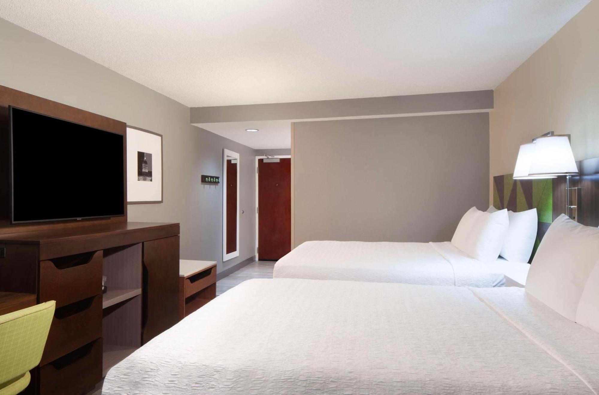 Hampton & Suites-atlanta Airport North-i-85