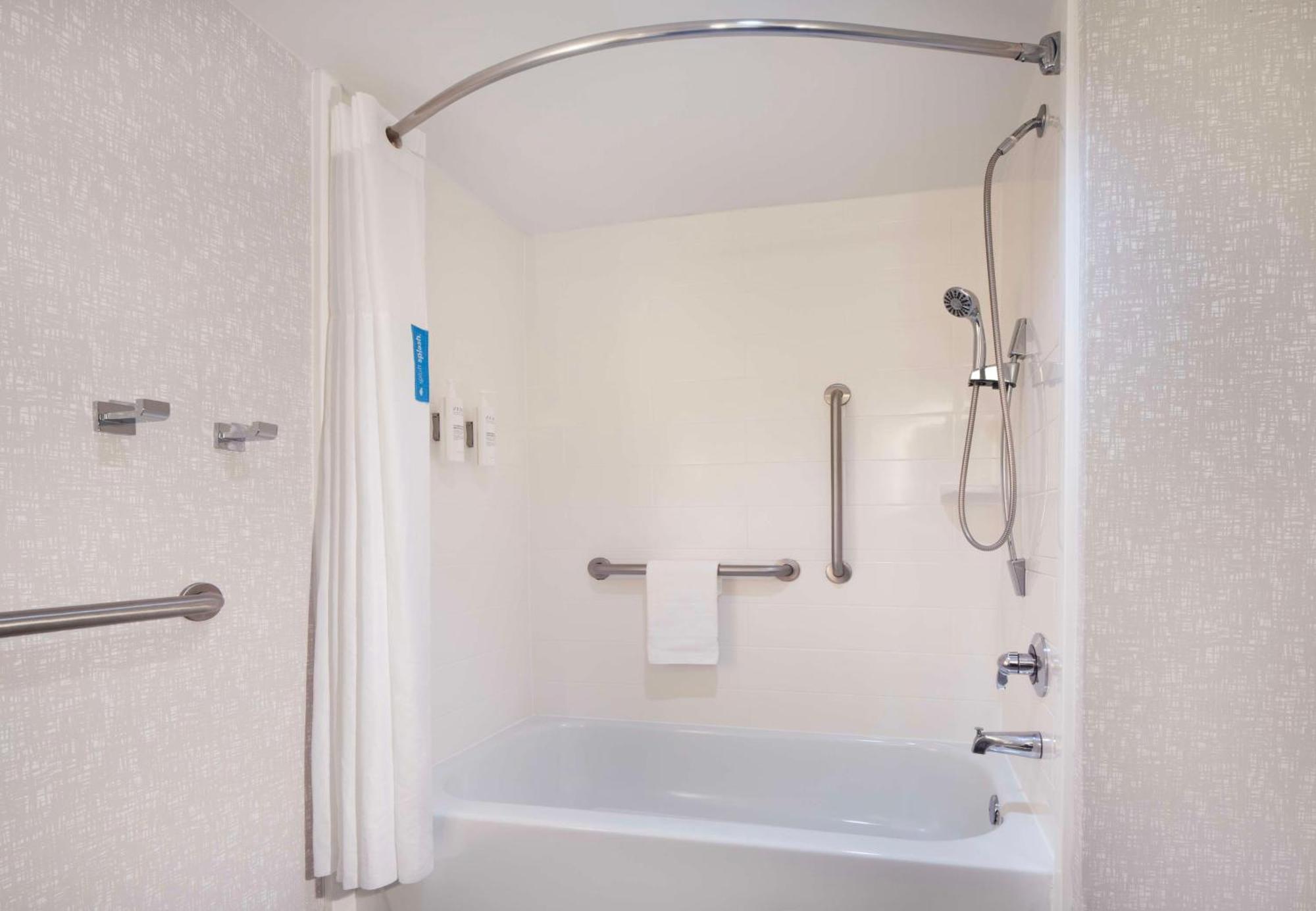 Hotel Hampton & Suites-atlanta Airport North-i-85 Atlanta