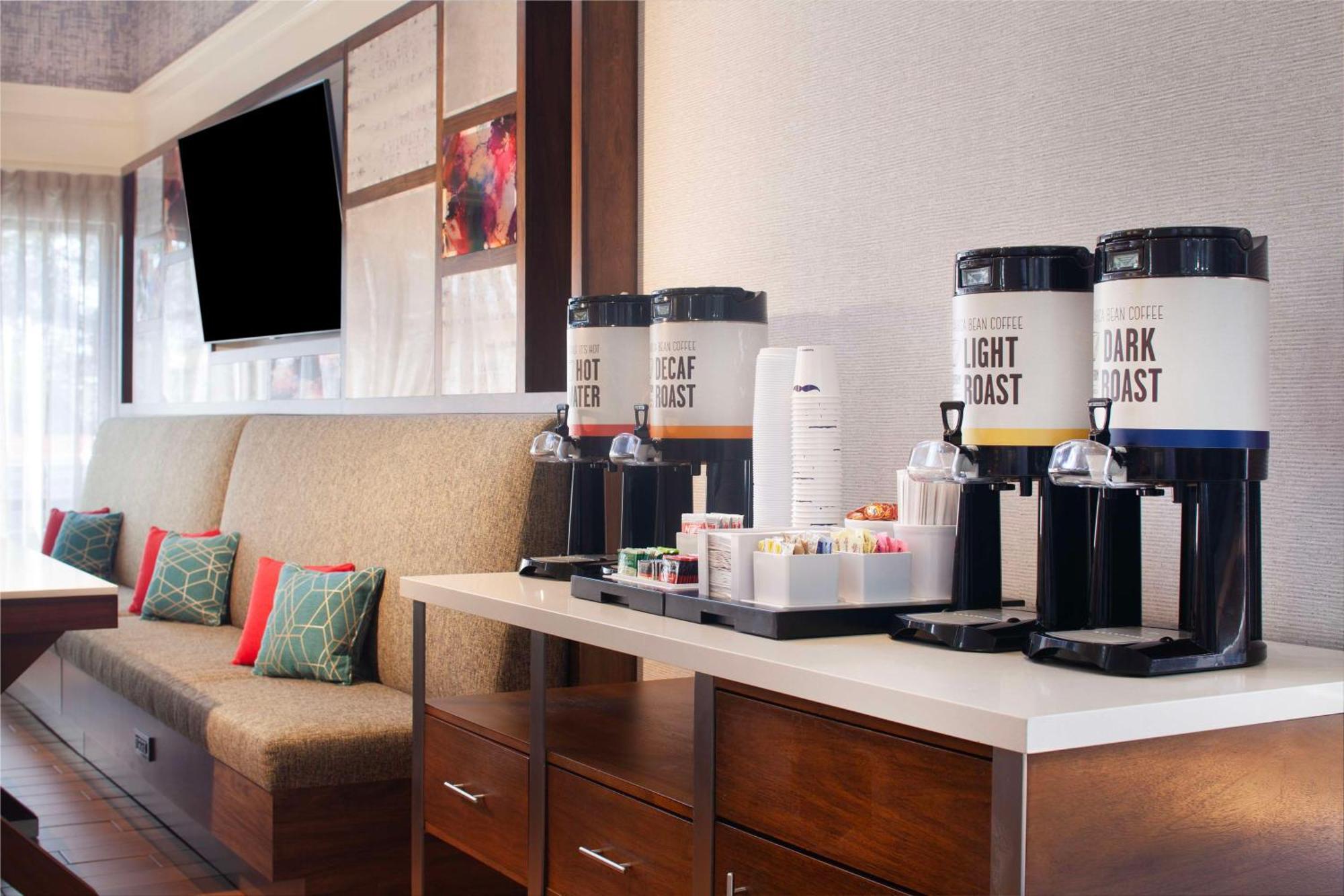 Hampton & Suites-atlanta Airport North-i-85 Hotel 3*