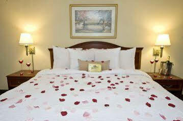 Hampton & Suites-atlanta Airport North-i-85
